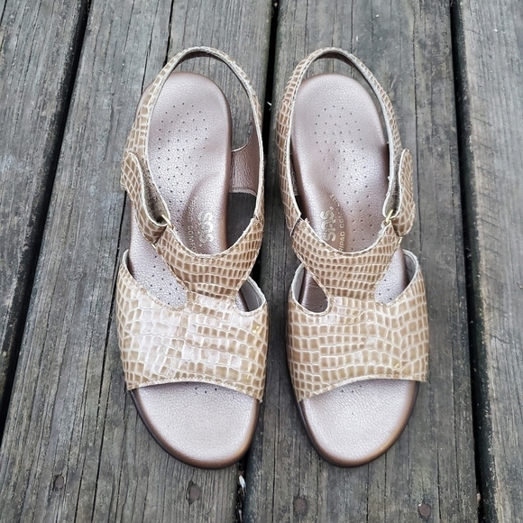 SAS San Antonio Shoes Suntimer Comfort Dress Sandals Beige Croc Woman's 8 - Picture 3 of 10